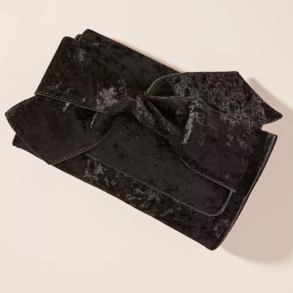 🆕 Anthropologie Crushed Velvet Bow Clutch